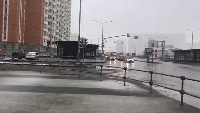 Перекрыли пешеходные переходы без предложенных альтернатив. смотреть онлайн