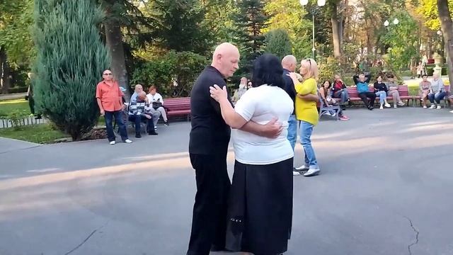 БЕЛАЯ БЕРЁЗА! ТАНЦЫ ХАРЬКОВ УКРАИНА СЕНТЯБРЬ 2023 смотреть онлайн