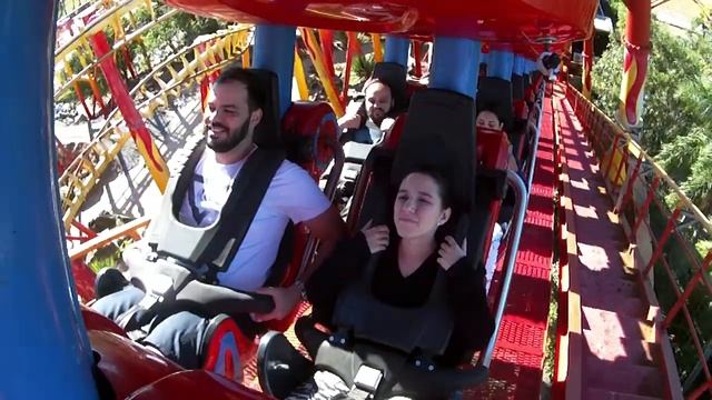 Patrick e Ana Paula na Firewhip do Beto Carrero World смотреть онлайн