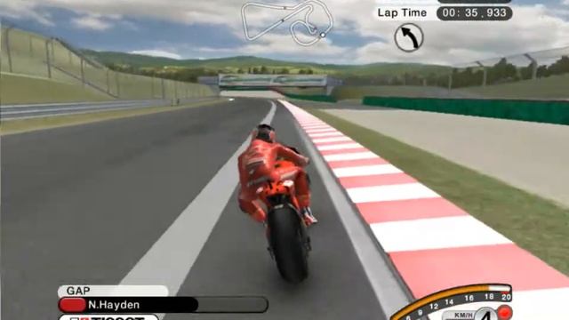 MotoGP 08 800cc - Casey Stoner (Ducati Corse 800cc) 2008 - PC Gameplay смотреть онлайн