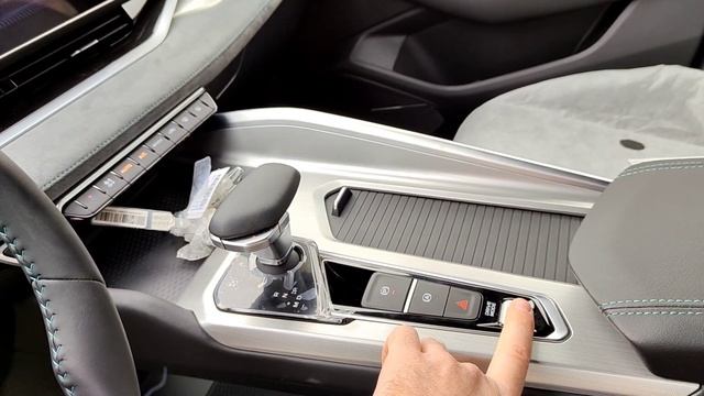 Новые автомобили в наличии. Preface Geely. Максимальная комплектация смотреть онлайн