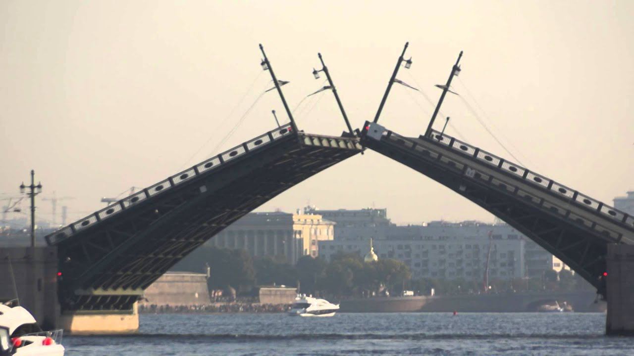 Санкт-Петербург, Развод Дворцового моста днем 21 сентября 2014 года. смотреть онлайн