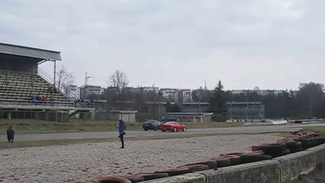 Chevrolet Camaro Z28 vs BMW 3 Series смотреть онлайн