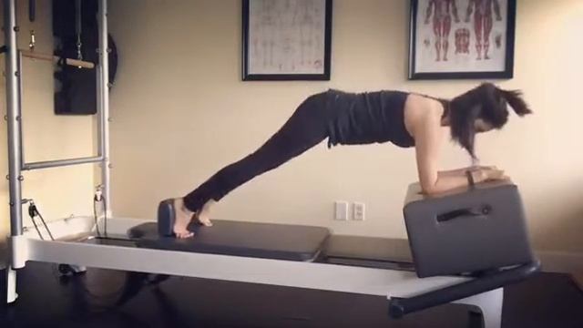 Marla's Minute: Pilates Full Body Engagement on the Reformer смотреть онлайн