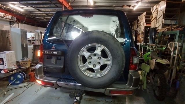Pajero Tail Lights Test. смотреть онлайн