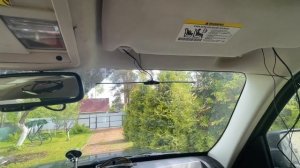Небольшая хорошая автомобильная антенна для приема ФМ радио Триада-007 устанавливается на стекло
