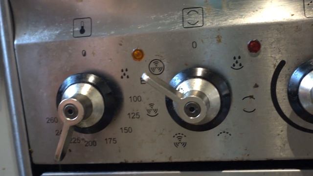 Smeg Oven not working... How to reset the timer смотреть онлайн