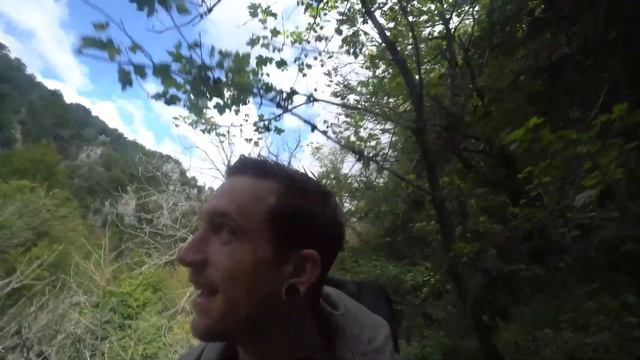 Exploring The MOST AMAZING Caves & Waterfalls! - Plitvice National Park, Croatia смотреть онлайн