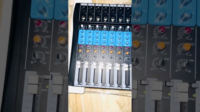 Yamaha MG-802 USB Professional Mixer смотреть онлайн
