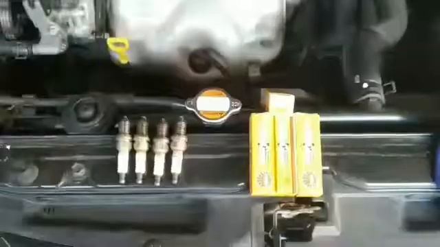 Замена свечей Kia Cerato 2006 G4ED. смотреть онлайн