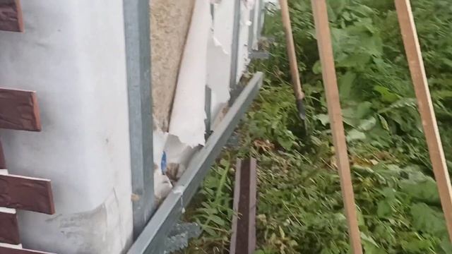 Обшиваем дом сайдингом своими руками [Фасадные панели Альта профиль] смотреть онлайн