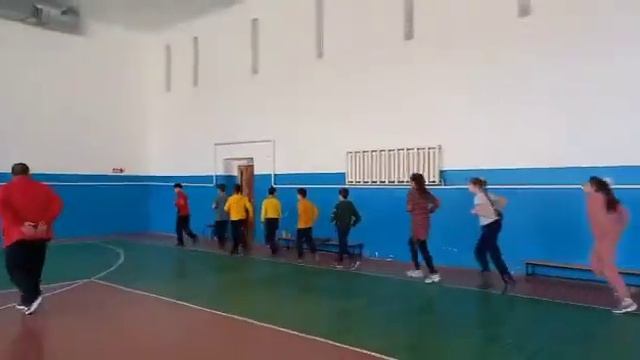 4Б класс Игры на развитие тактического мышление Учитель Физического культуры Мусаев Т З смотреть онлайн