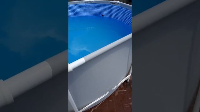 Как быстро слить воду из бассейна без применения насосов. Элементарный и самый дешёвый способ. смотреть онлайн