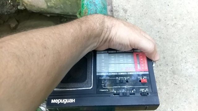 Антенна перила из трубы возле родника. смотреть онлайн