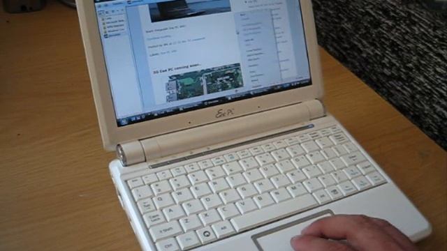 Asus Eee PC 901 with Vista Ultimate смотреть онлайн
