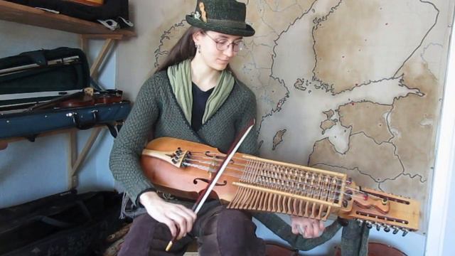 Ensamhurven (Alone polska) on nyckelharpa in baroque tuning смотреть онлайн