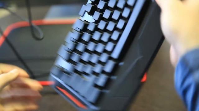 Обзор игровой клавиатуры Asus CERBERUS смотреть онлайн