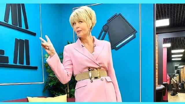 Юлия Меньшова в бежевом тренче поделилась секретом удачного шопинга смотреть онлайн