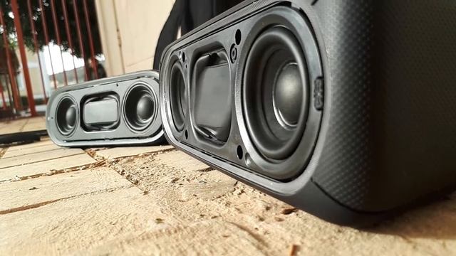 SONY SRS XB30 AND SRS XB20 EXTREME BASS TEST смотреть онлайн