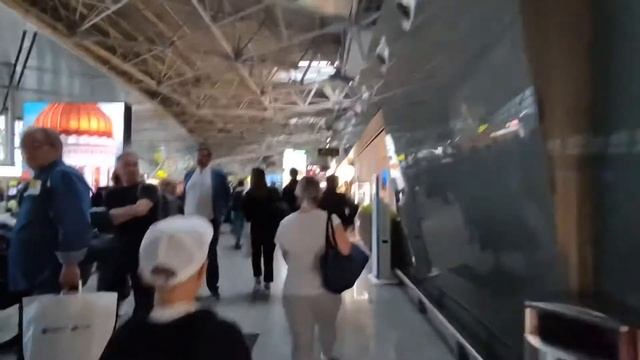 Домбай 2022 год. 1 ч. Наш вылет и о компании Победа. смотреть онлайн