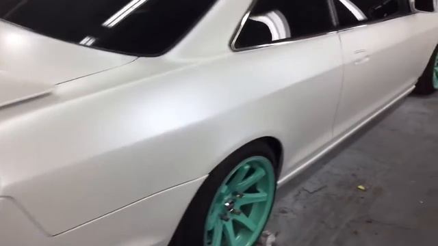 Honda Accord in Balloon White Pearl Glossifier смотреть онлайн