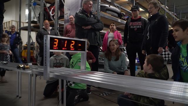 Rev Up the Fun: Kellymoss Hosts Pinewood Derby смотреть онлайн