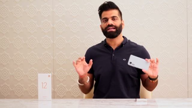 Xiaomi 12 Unboxing & First Look - The Best Compact Flagship???? смотреть онлайн
