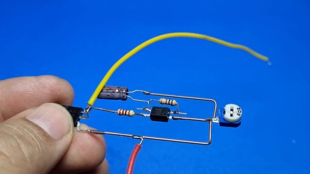 Opticoupler Driver Circuit For Two Output Transformers - Simple Inverter Circuit