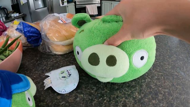 Angry Birds Plush - The Mighty Hoax смотреть онлайн