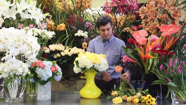 Flower Arrangements : Yellow & White Flower Arrangements смотреть онлайн