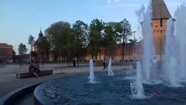 Фонтан в Туле возле Госдумы смотреть онлайн