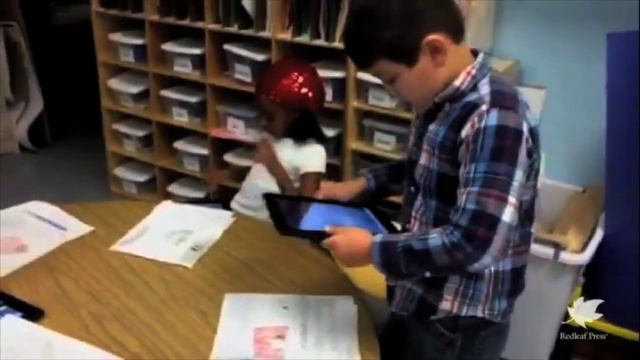 Ch 6-2: Students publish e-books смотреть онлайн