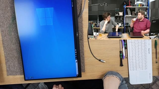 Possibly Fixing USB Ports on Monitors - Two Guys Talk Tech #127 смотреть онлайн