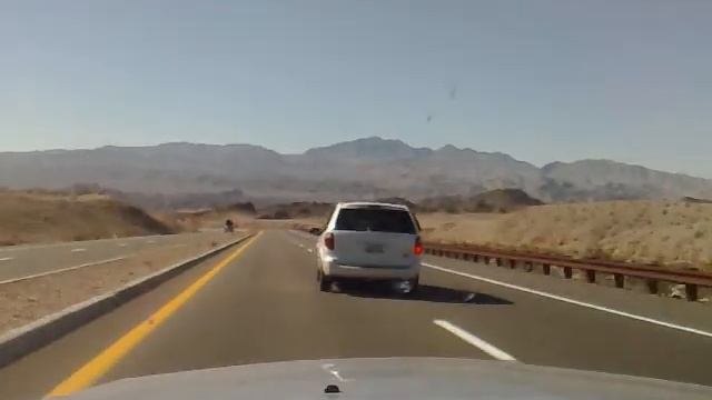 In de Mustang door Arizona scheuren! смотреть онлайн