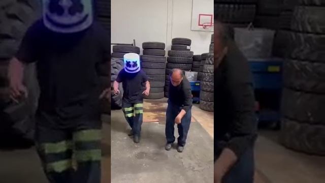 Перерыв в шиномонташке. Видео приколы