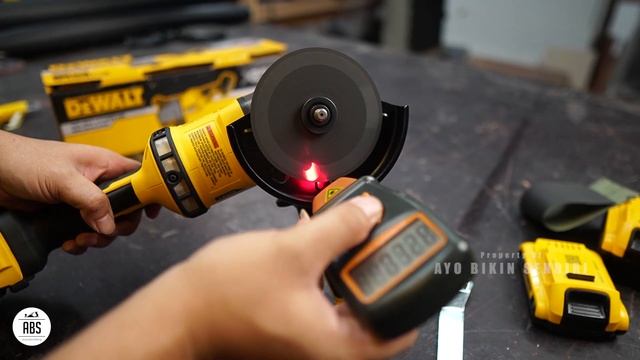 TENAGA NYA DAHSYAT - Dewalt Cordless Angle Grinder DCG418N Flexvolt