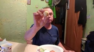Выдувание яйца из скорлупы