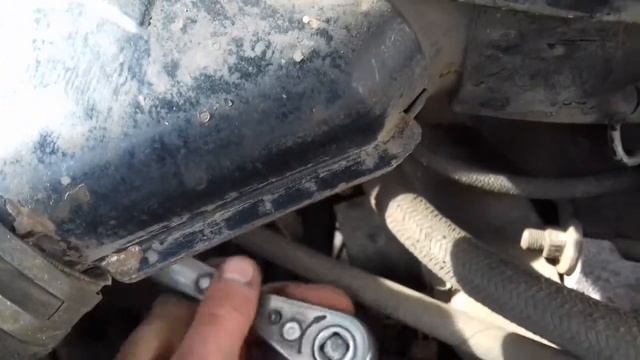 Замена щеток генератора.волга3110