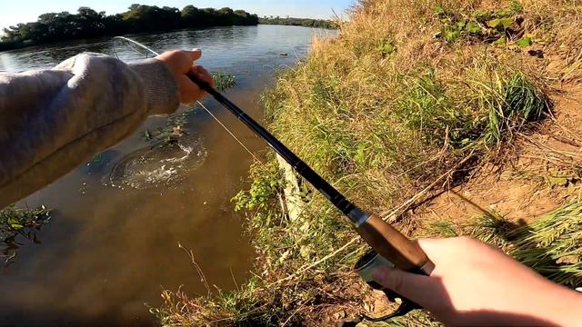 Крупная щука на джиг с берега. смотреть онлайн