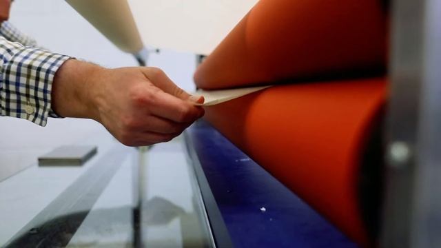 Vinyl Taping on Mounting Press Tutorial - VCUarts GOlab смотреть онлайн