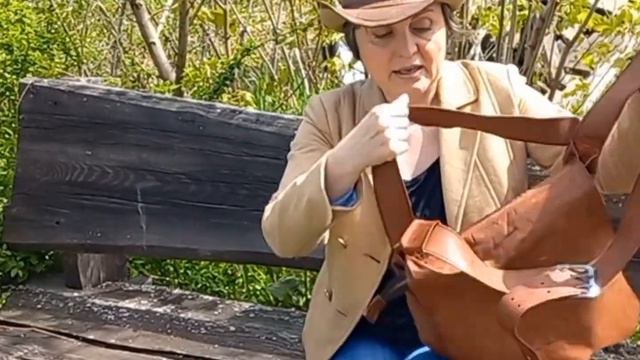 Обзор хулиганского кроссбоди смотреть онлайн