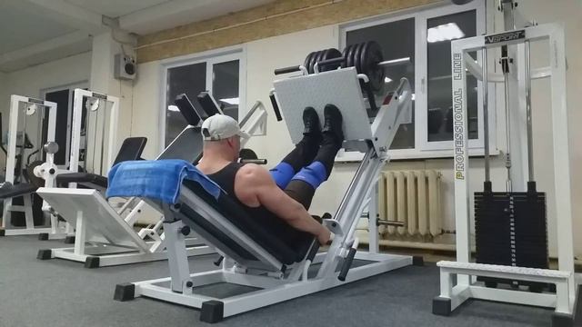 жим ногами в станке сидя?на количество повторений!?? смотреть онлайн