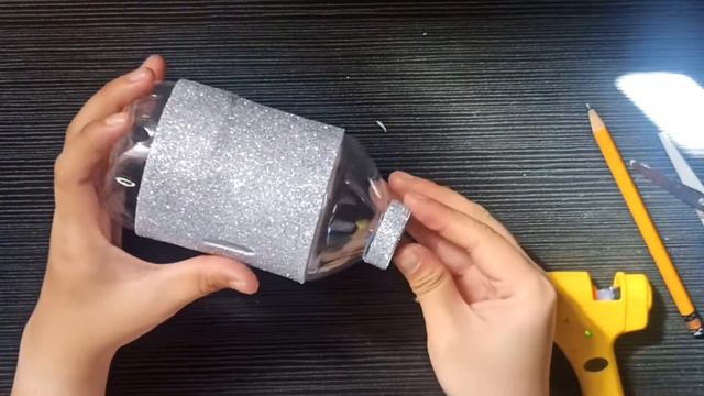 DIY Piggy Bank Made From a Plastic Bottle - A Fun & Eco-Friendly Craft смотреть онлайн
