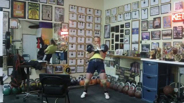 Mike Sherman Jerks 2-26 Kg 8 mins. (4 pause style) (16 reps) смотреть онлайн