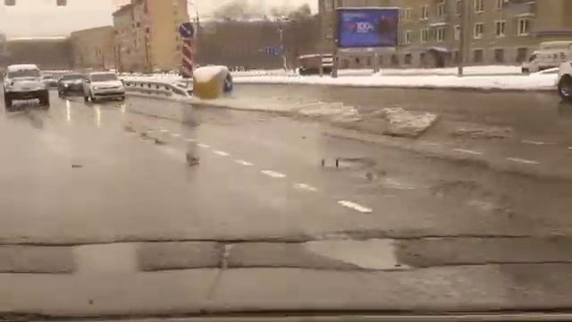 Поездка на трамвае 16 от Серпуховского вала до Чертаново Южное смотреть онлайн