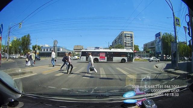 Я вожу как хочу, а ты - нет!...Рукалицо... смотреть онлайн