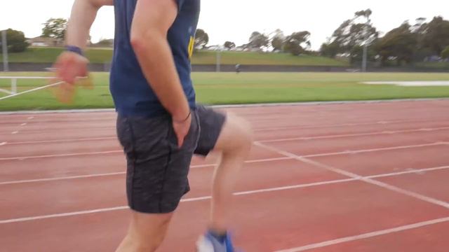 Knee Drive Drills for Better Acceleration смотреть онлайн