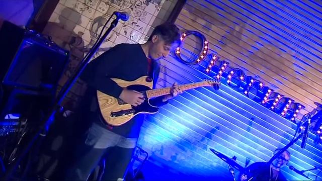 Запрещенные барабанщики Куба далеко смотреть онлайн