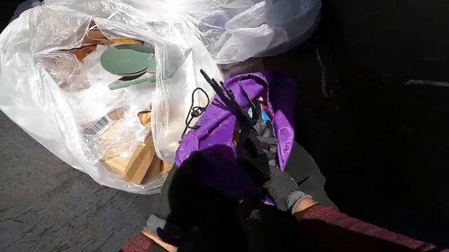 Amazing Stuff Found Dumpster Diving - S3E13 смотреть онлайн