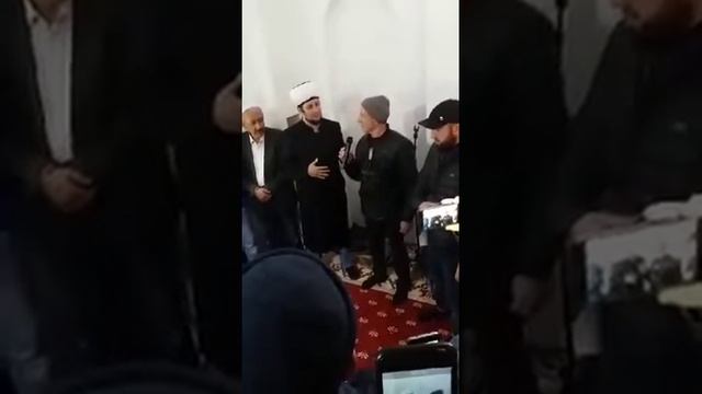 Сегодня один наш брать принимал исламу иншаллах,👆👆 смотреть онлайн